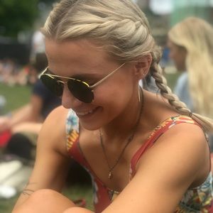 Meet your Posher, Celine